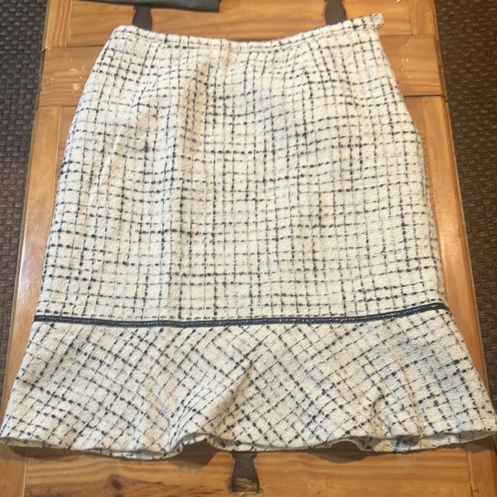 La Boutique skirt size 14, never worn